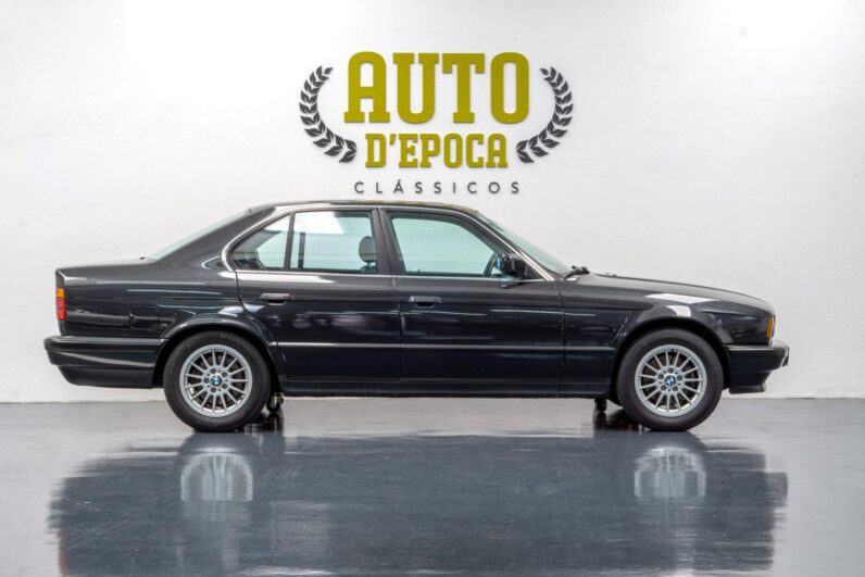 BMW (E34) 5.25i
