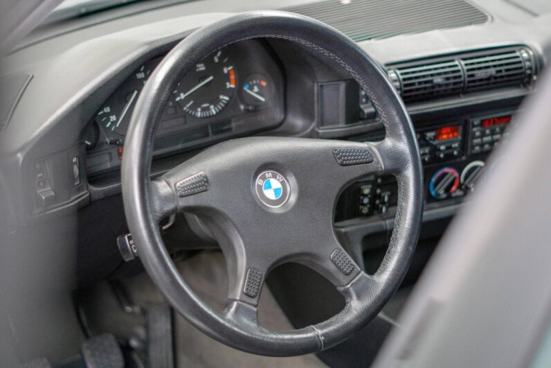 BMW (E34) 5.25i